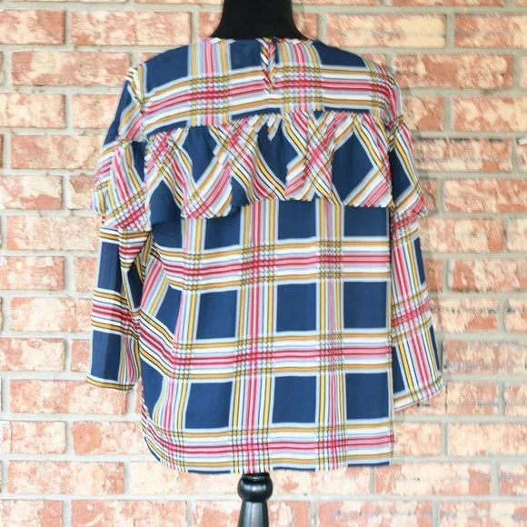 𝅺CROWN & Ivy Top - Picture 5 of 7